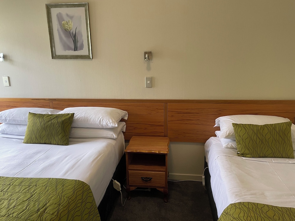 Allan Court Motel 14/66