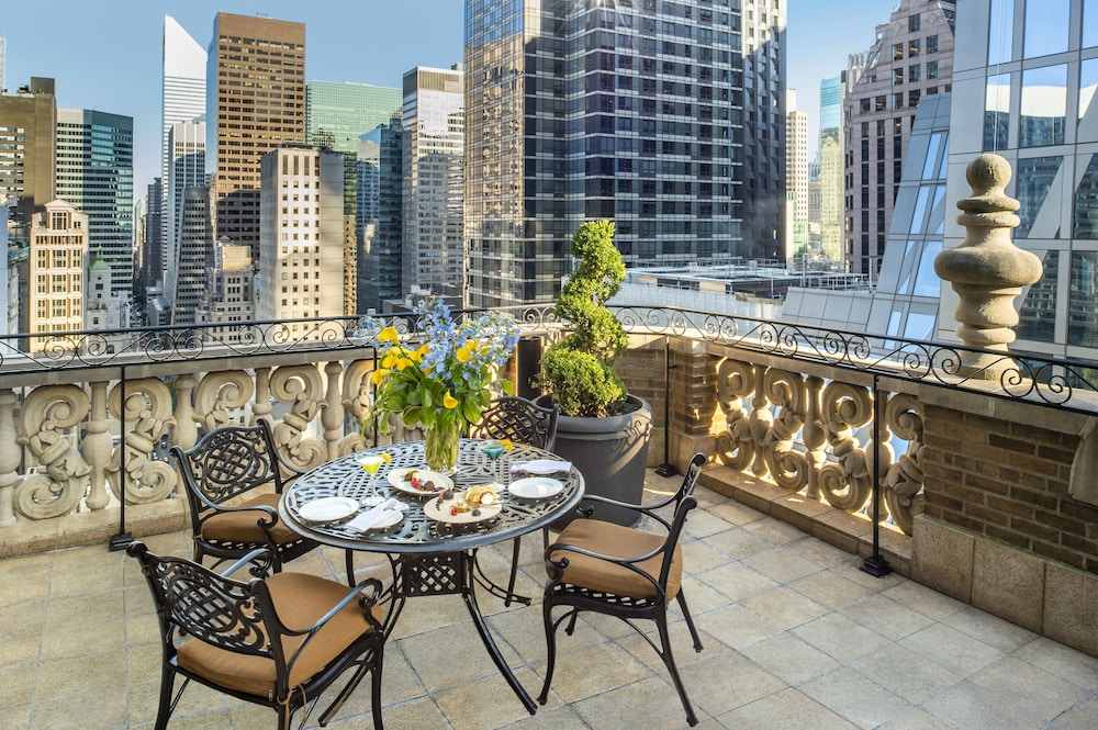 Warwick Hotel New York 44/61