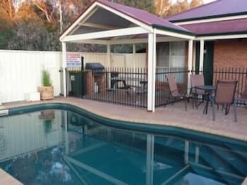 Golden River Motor Inn 3/33