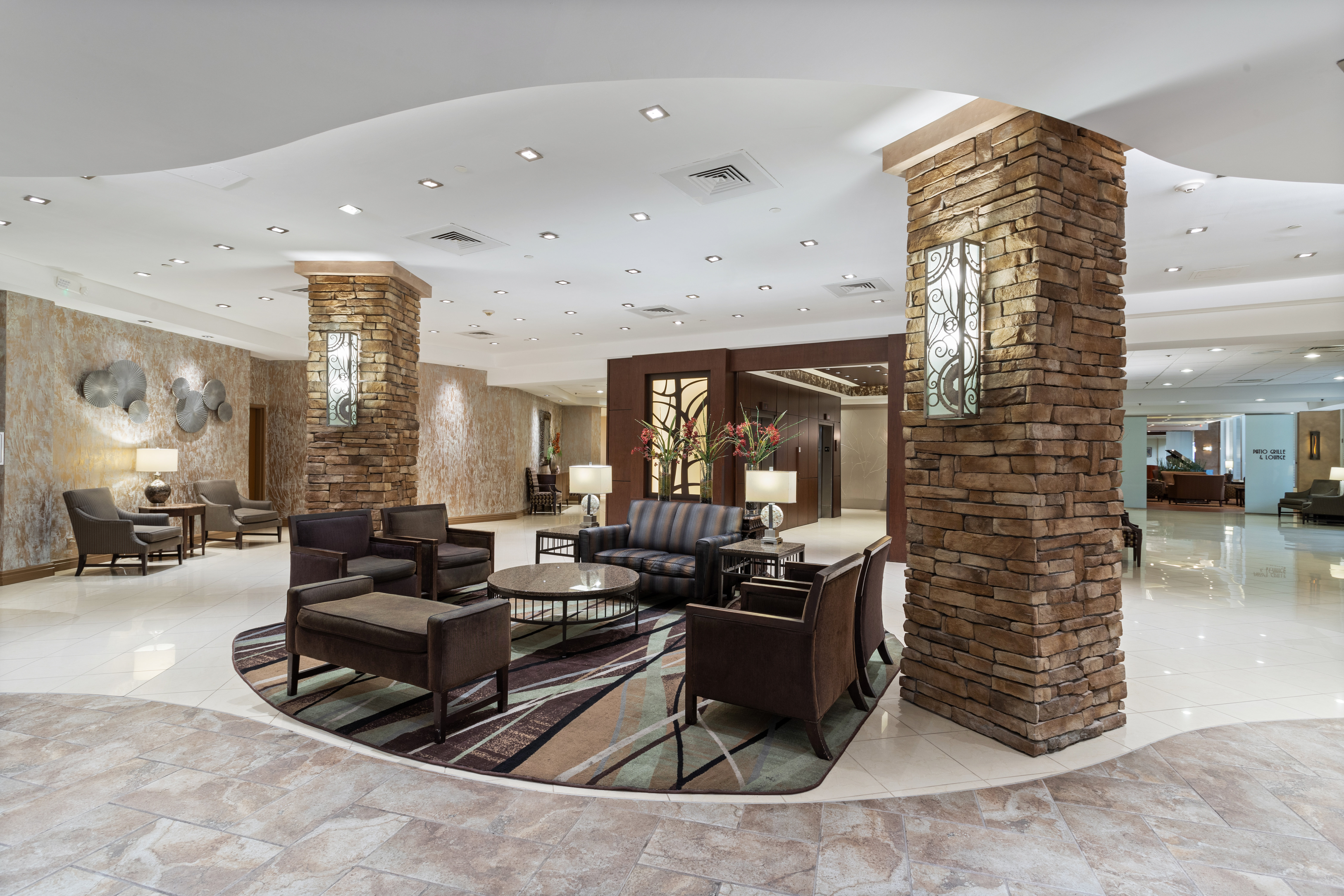 Crowne Plaza Executive Center Baton Rouge, an IHG Hotel 15/79