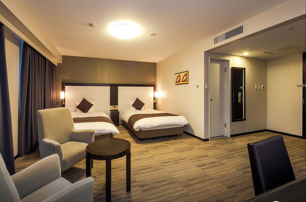 ROOM, SINGLE, TWIN BEDS, SMOKING