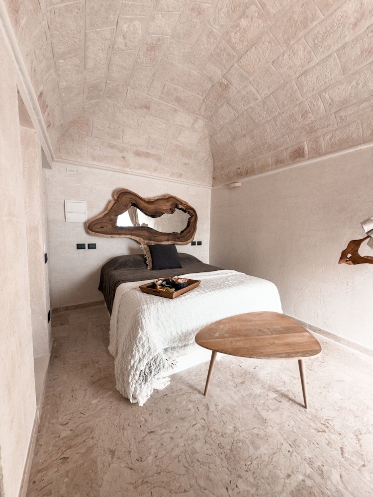 Bellavista Suites 25/50