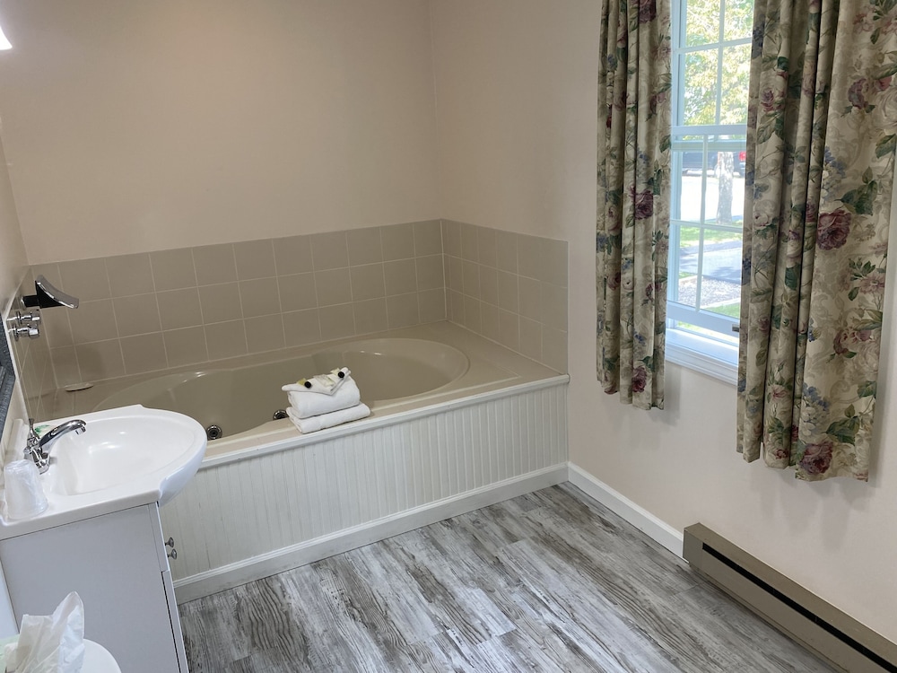 The Taber Inne Suites 53/55