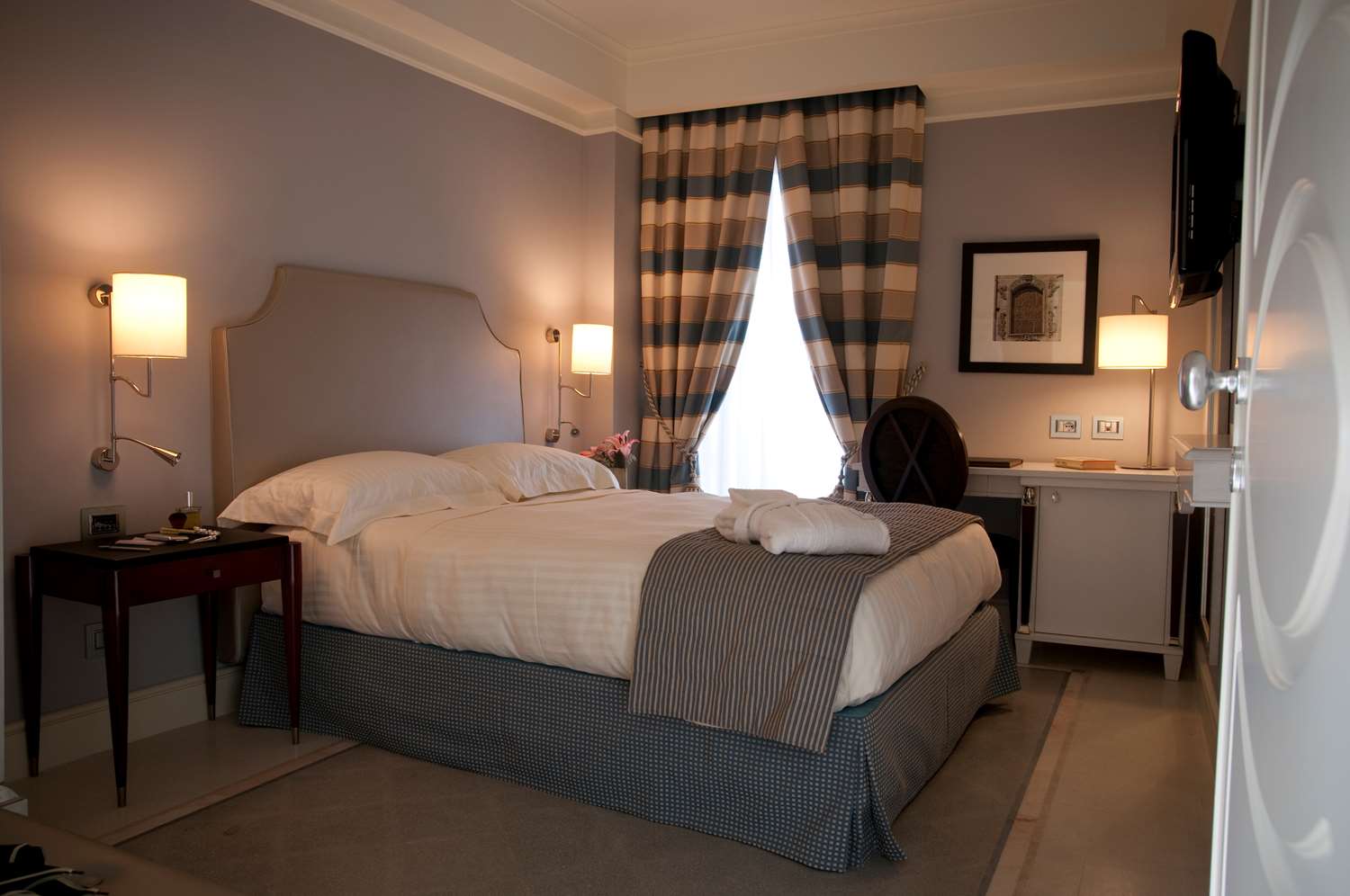 Room, Single Bed, French Bed