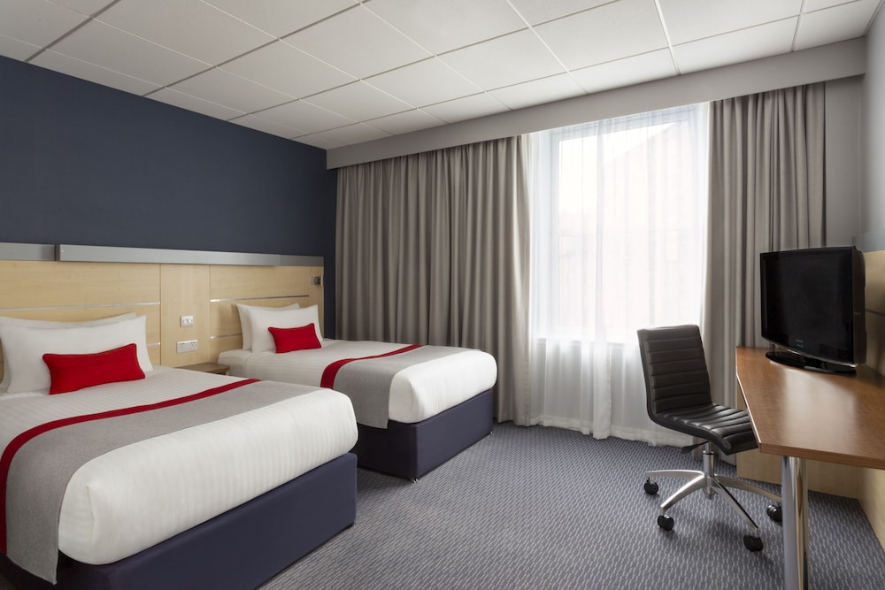 Holiday Inn Express Edinburgh City Centre 11/62