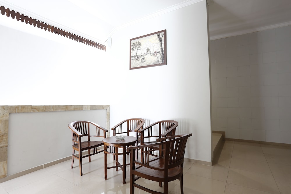 Reddoorz Near Adisucipto Airport 2 28/36
