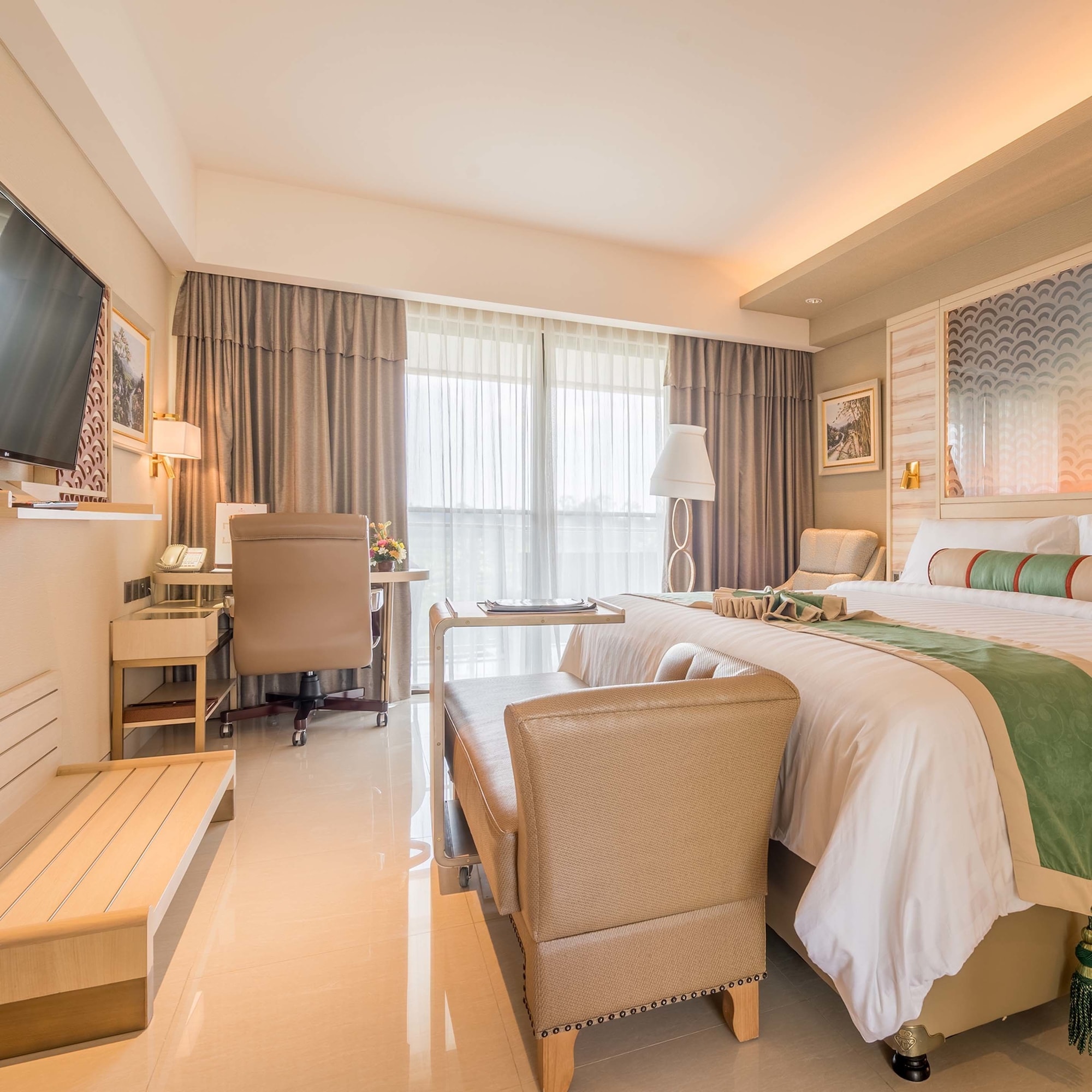 Deluxe, King Bed, Rice Field View