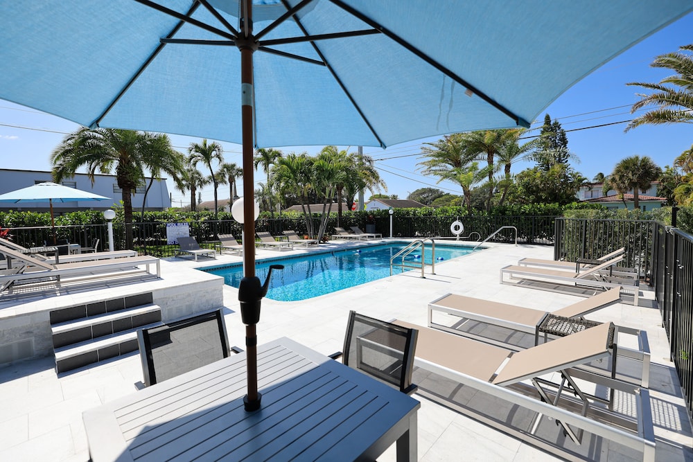 Tropic Isle Beach Resort 21/50