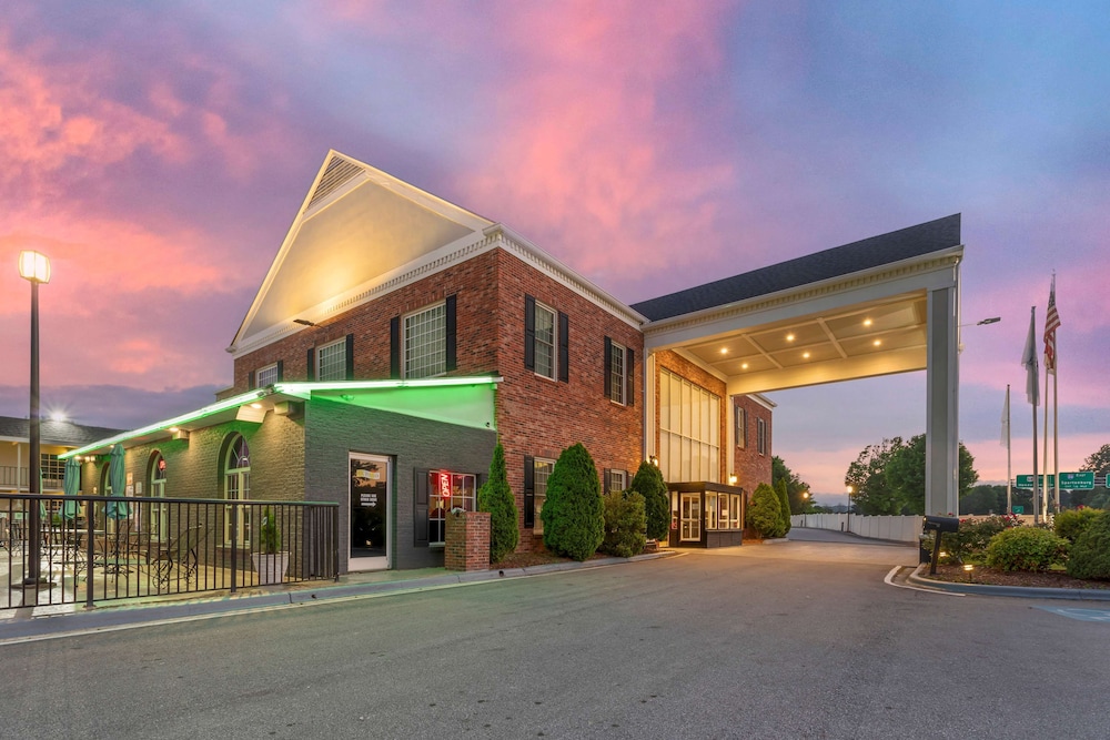 Best Western Hendersonville Inn 6/45