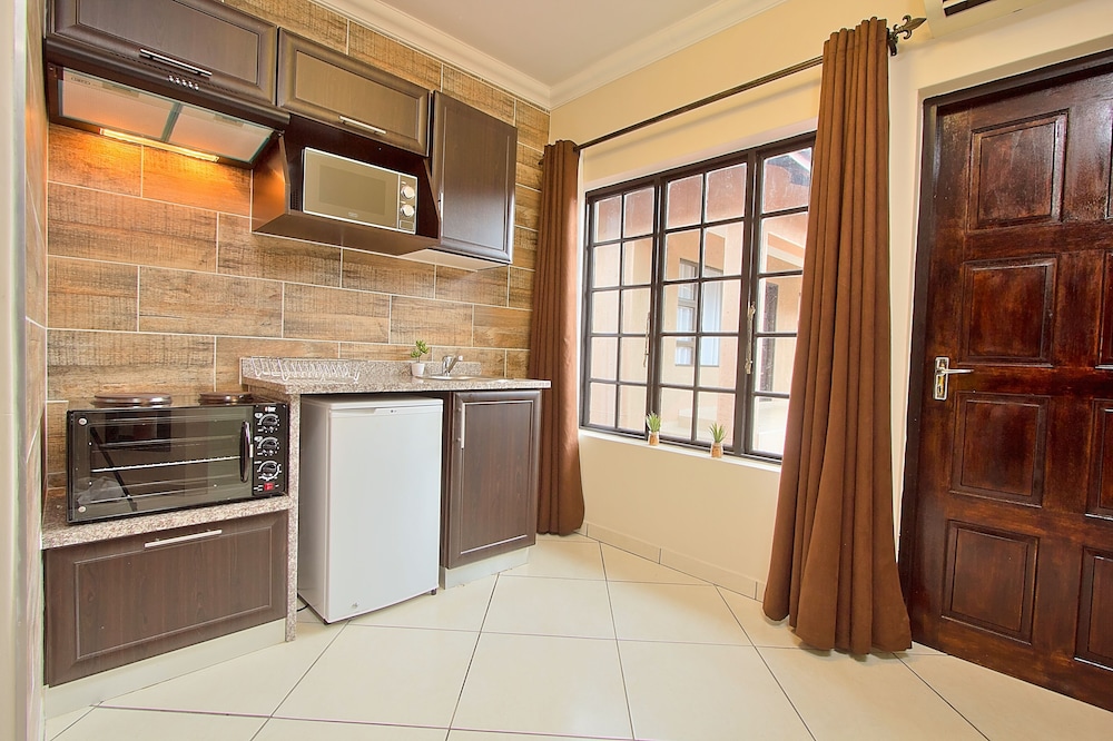 Gecko Inn Guest House 15/50