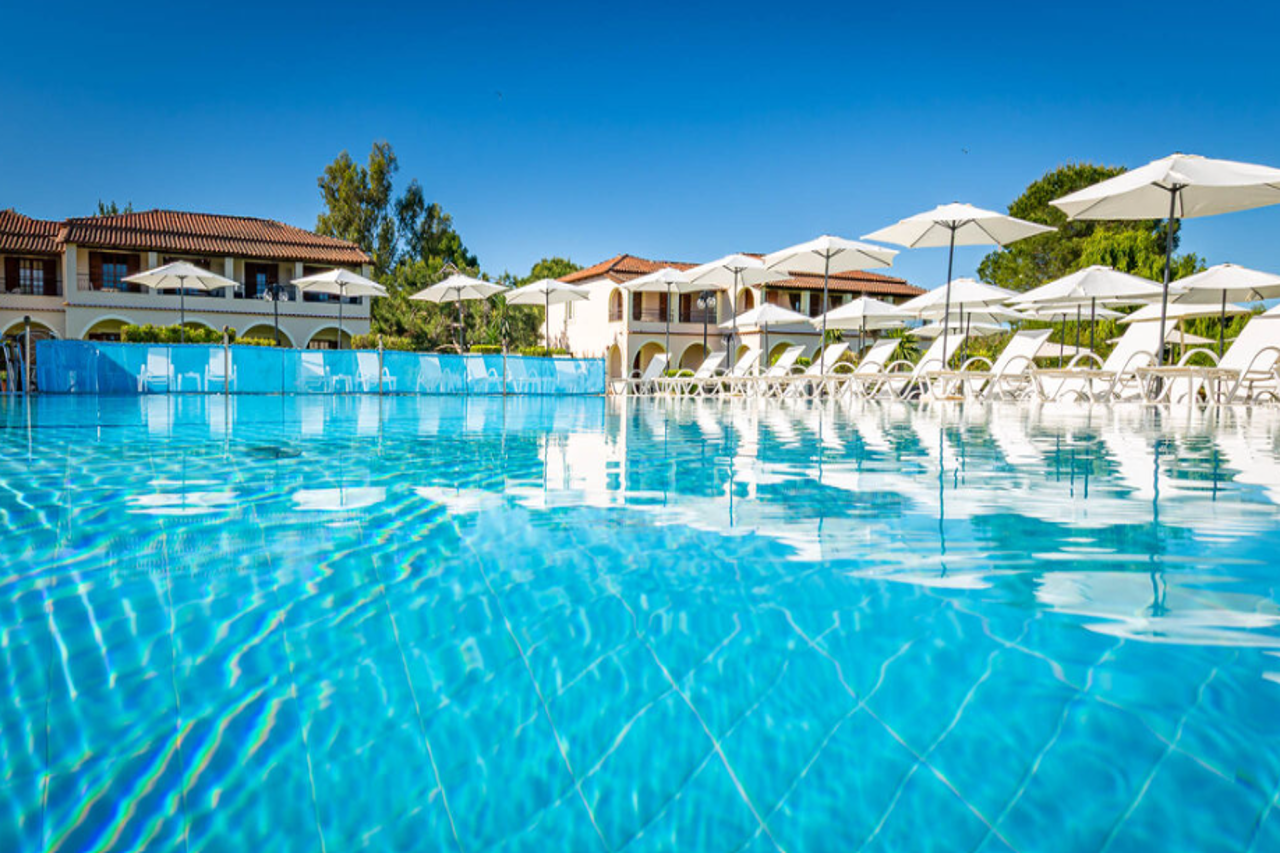 Kamari Corfu Hotel & Apartments 40/42