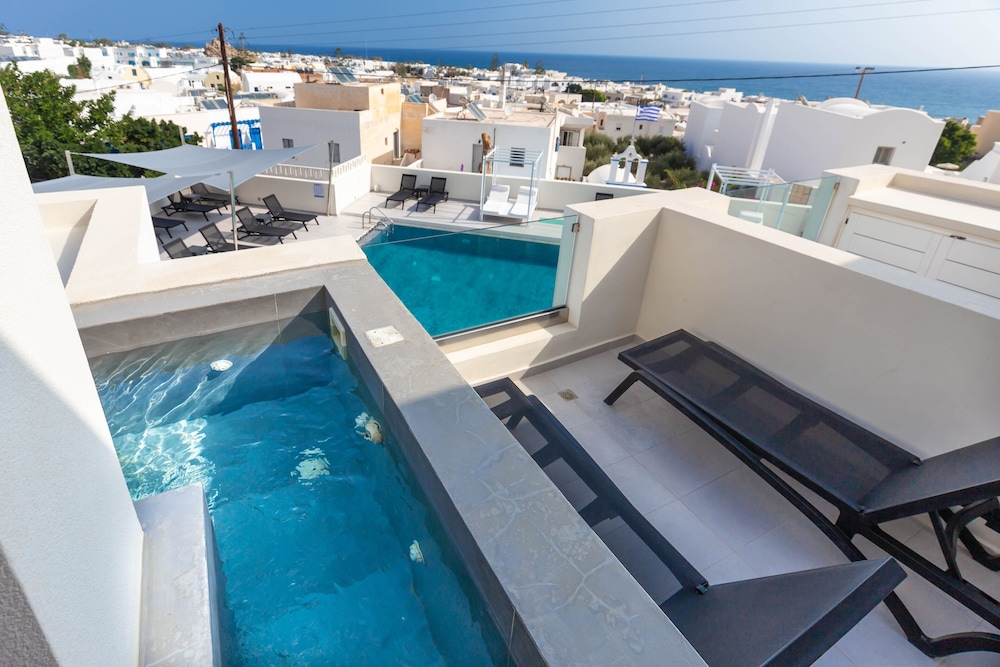 MAR N MAR CROWN SANTORINI HOTEL AND SUITES 40/48
