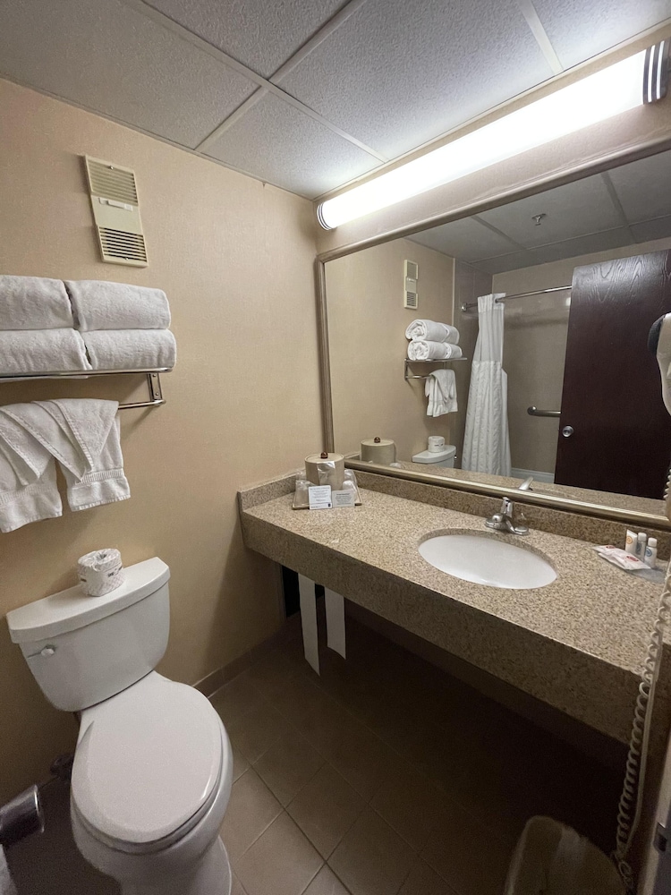 Comfort Inn Ballston 16/42