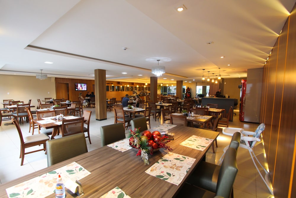 Golden Ville Hotel 53/66