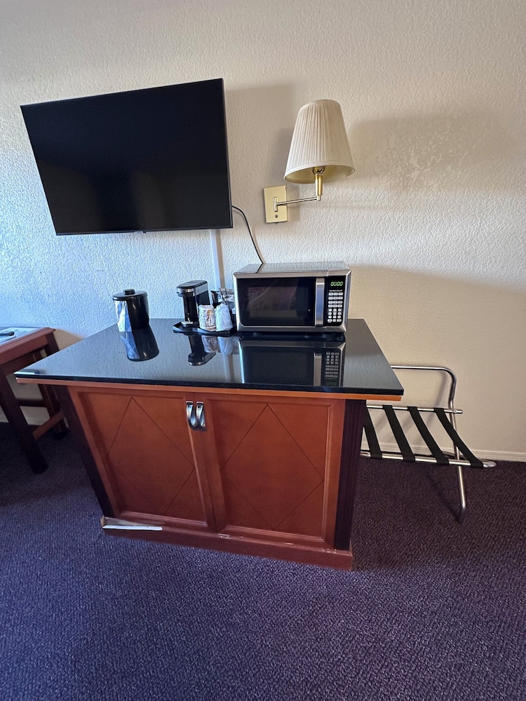 Bayview Inn 34/45