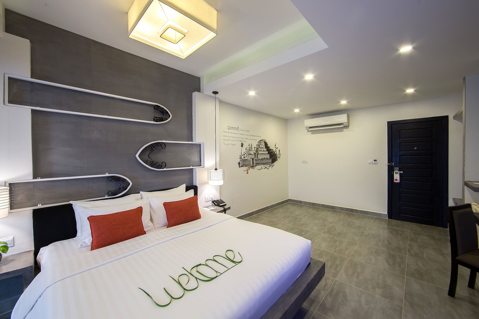 DELUXE, DOUBLE BED
