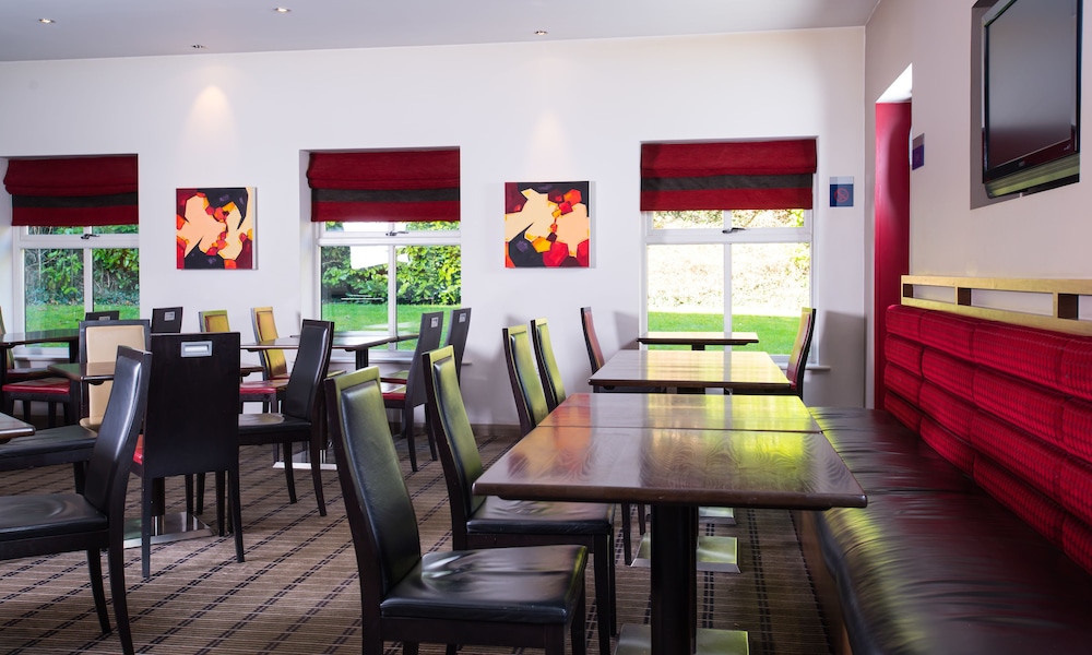 Holiday Inn Express Taunton 39/55