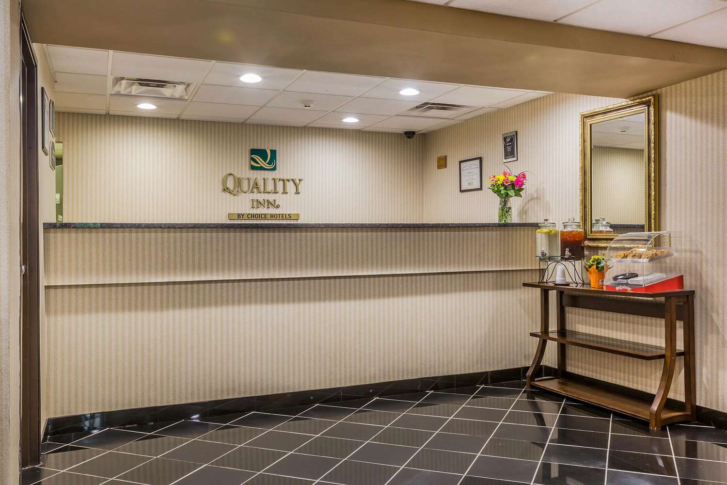 Quality Inn Hyde Park Poughkeepsie North 5/40