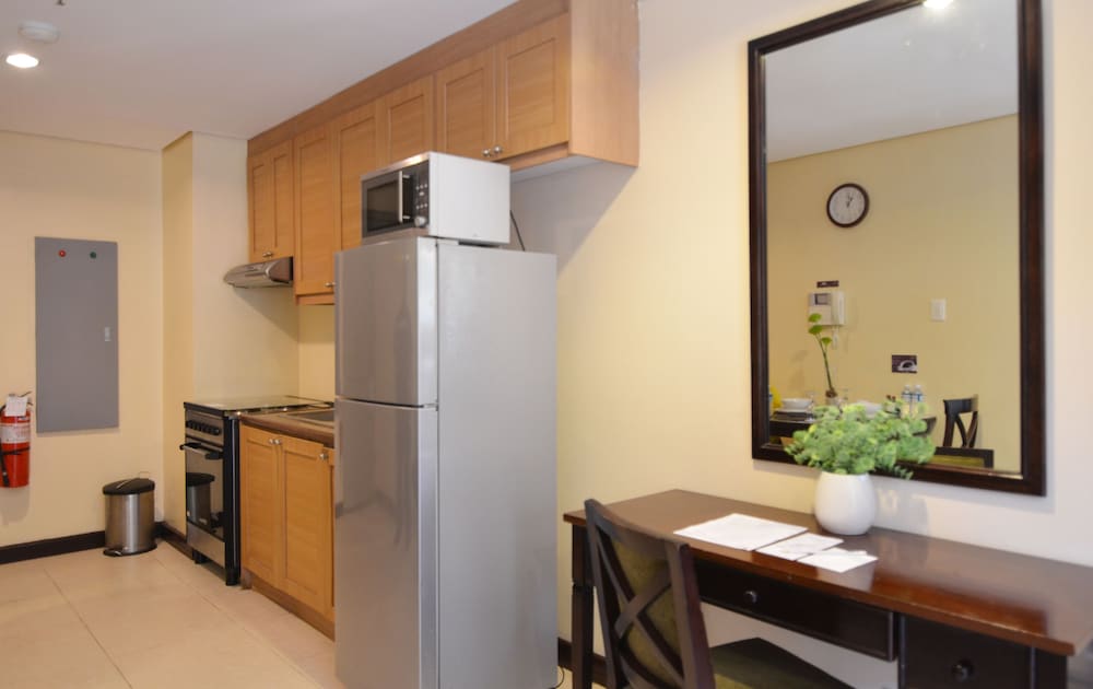 Crosswinds Resort Suites 50/50