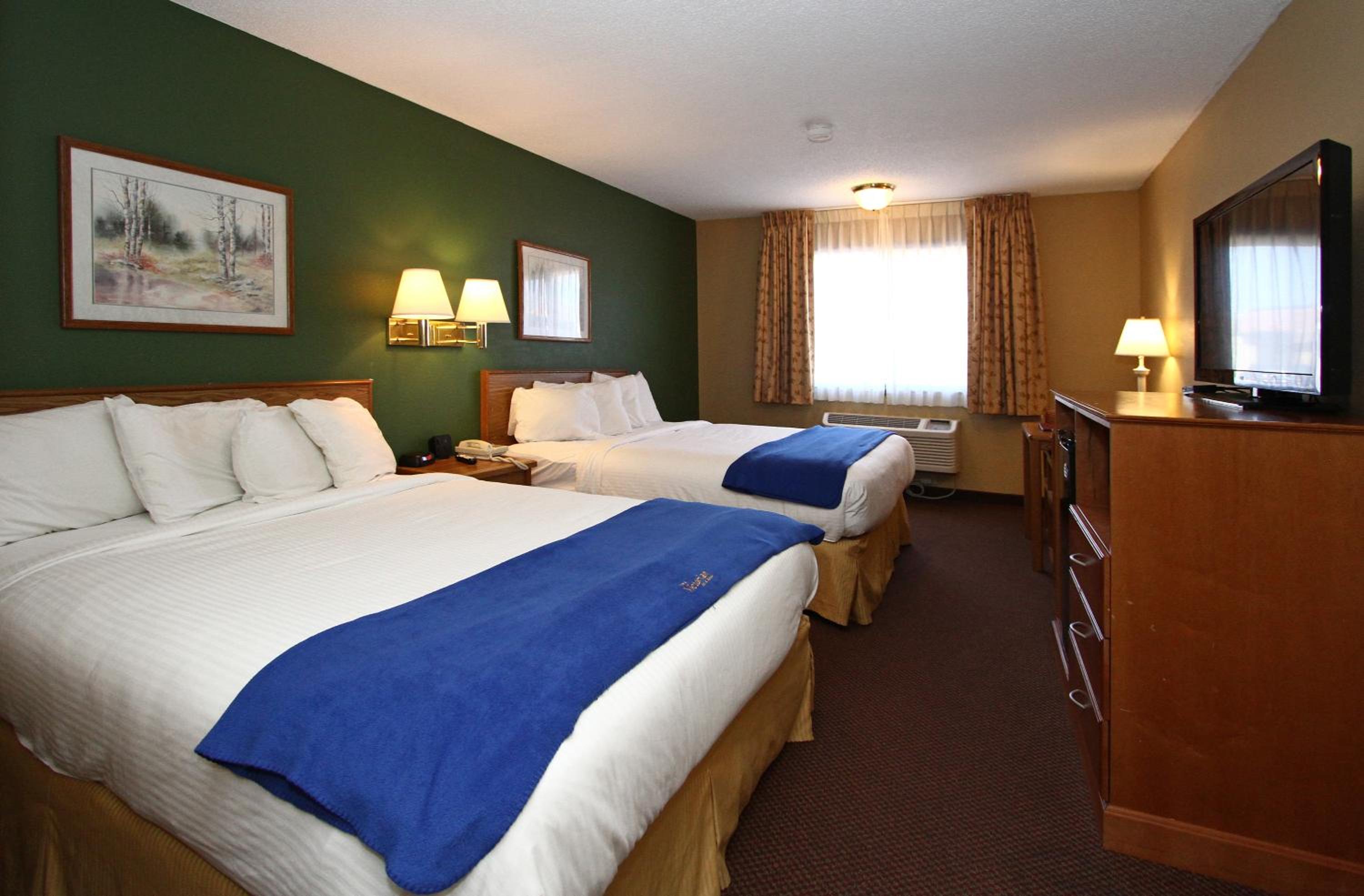 غرفة بسريرين كوين، New Victorian Inn and Suites 3/7
