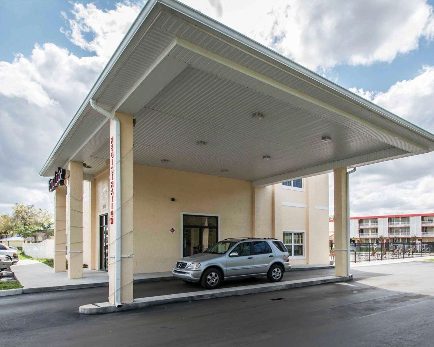 Green Palms Extended Stay 22/23