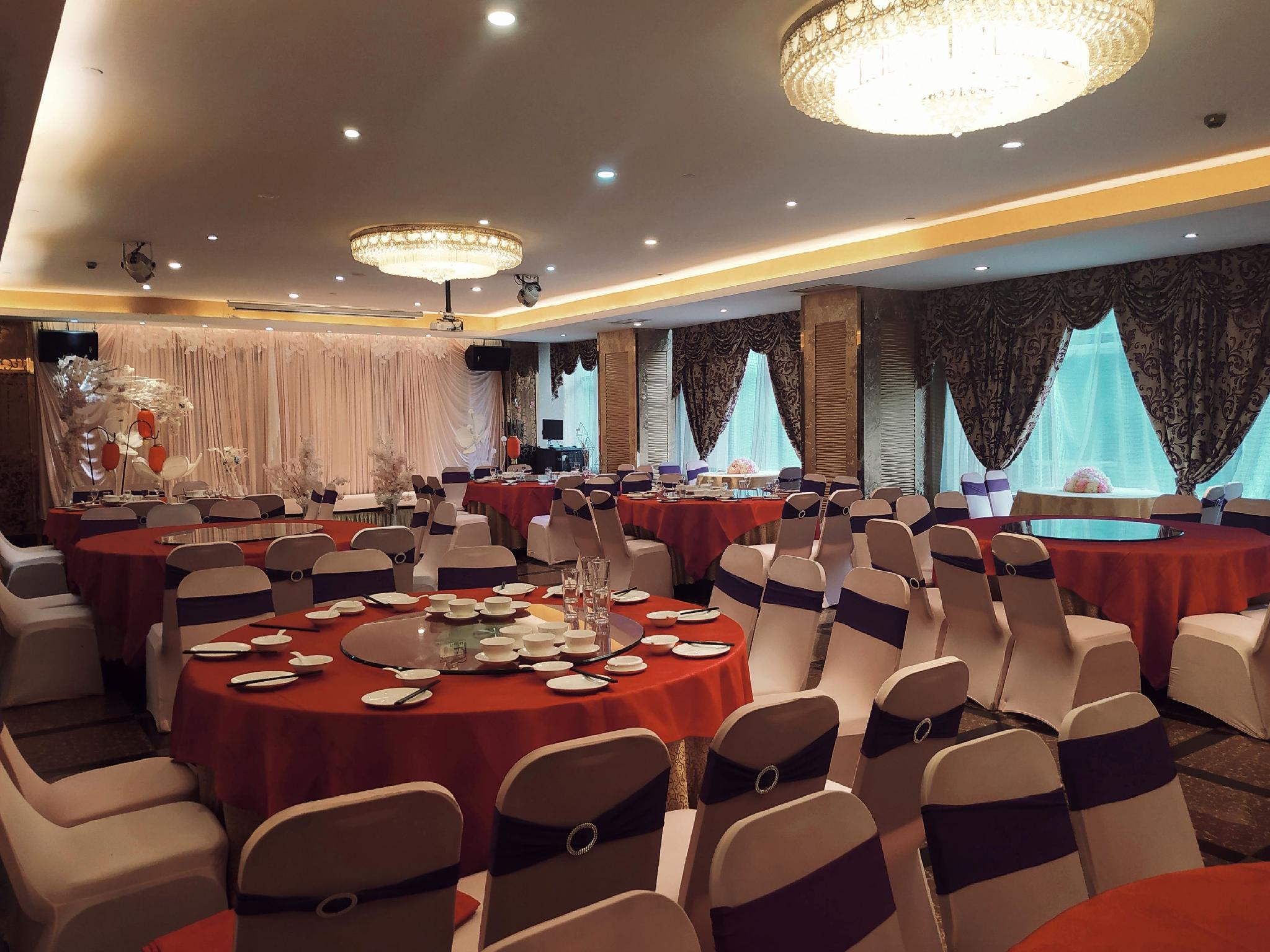 The Century Hotel (ex. Zhongshan Zhongao) 28/30