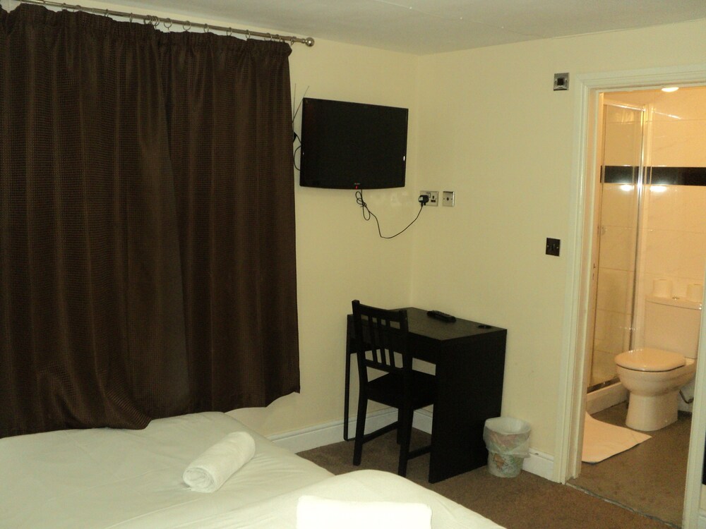 The Cherry Rooms 33/45