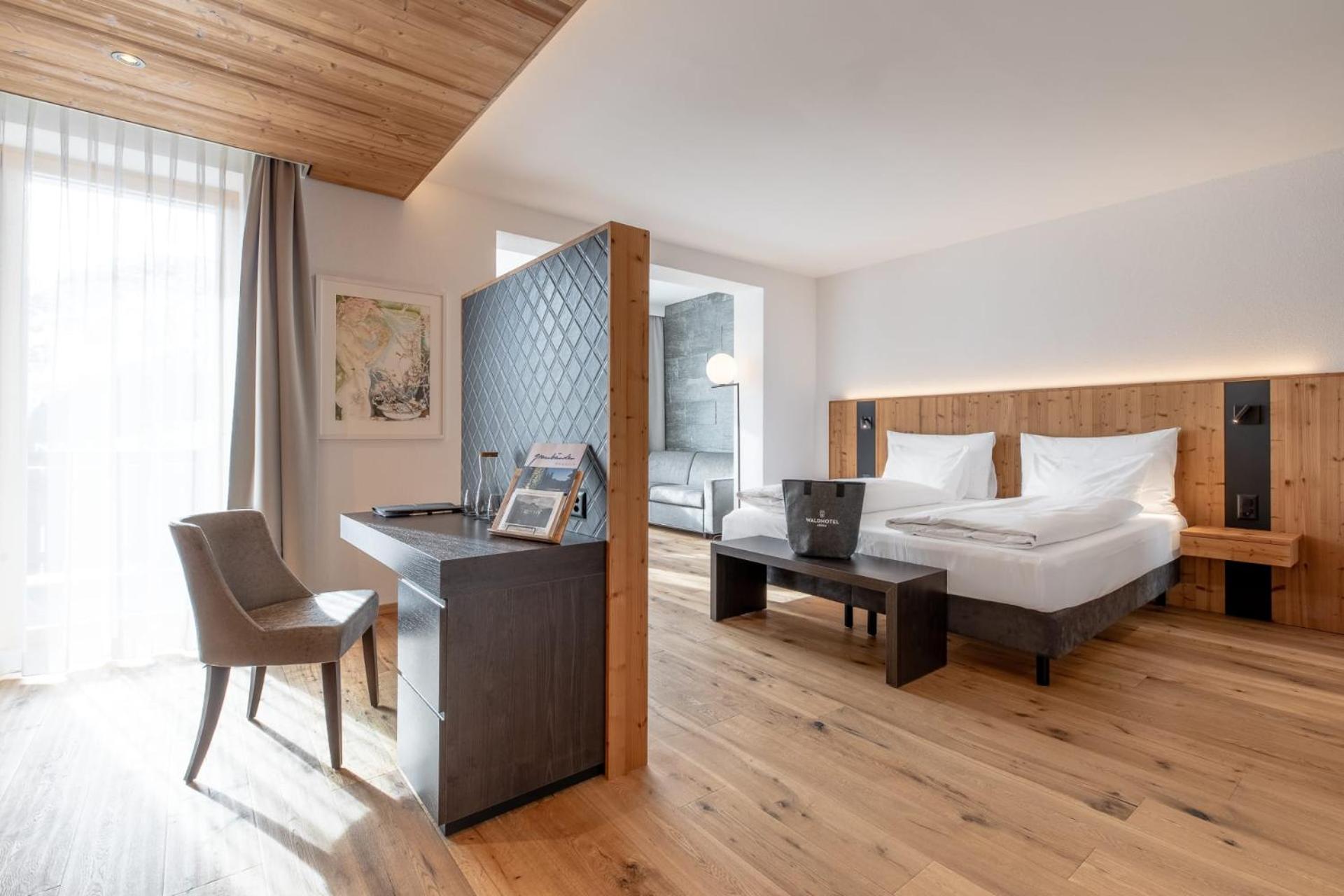 جناح جونيور ديلوكس