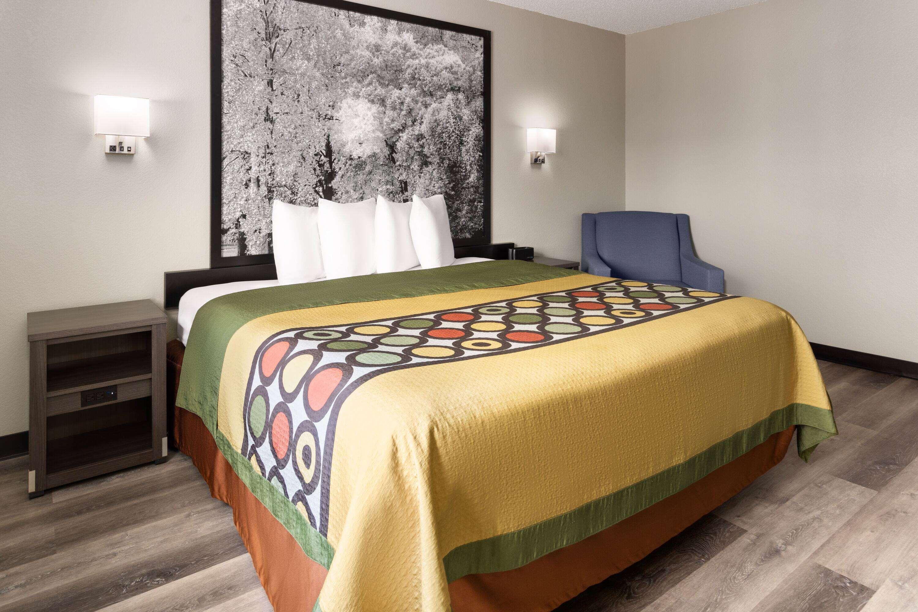 Room, King Bed