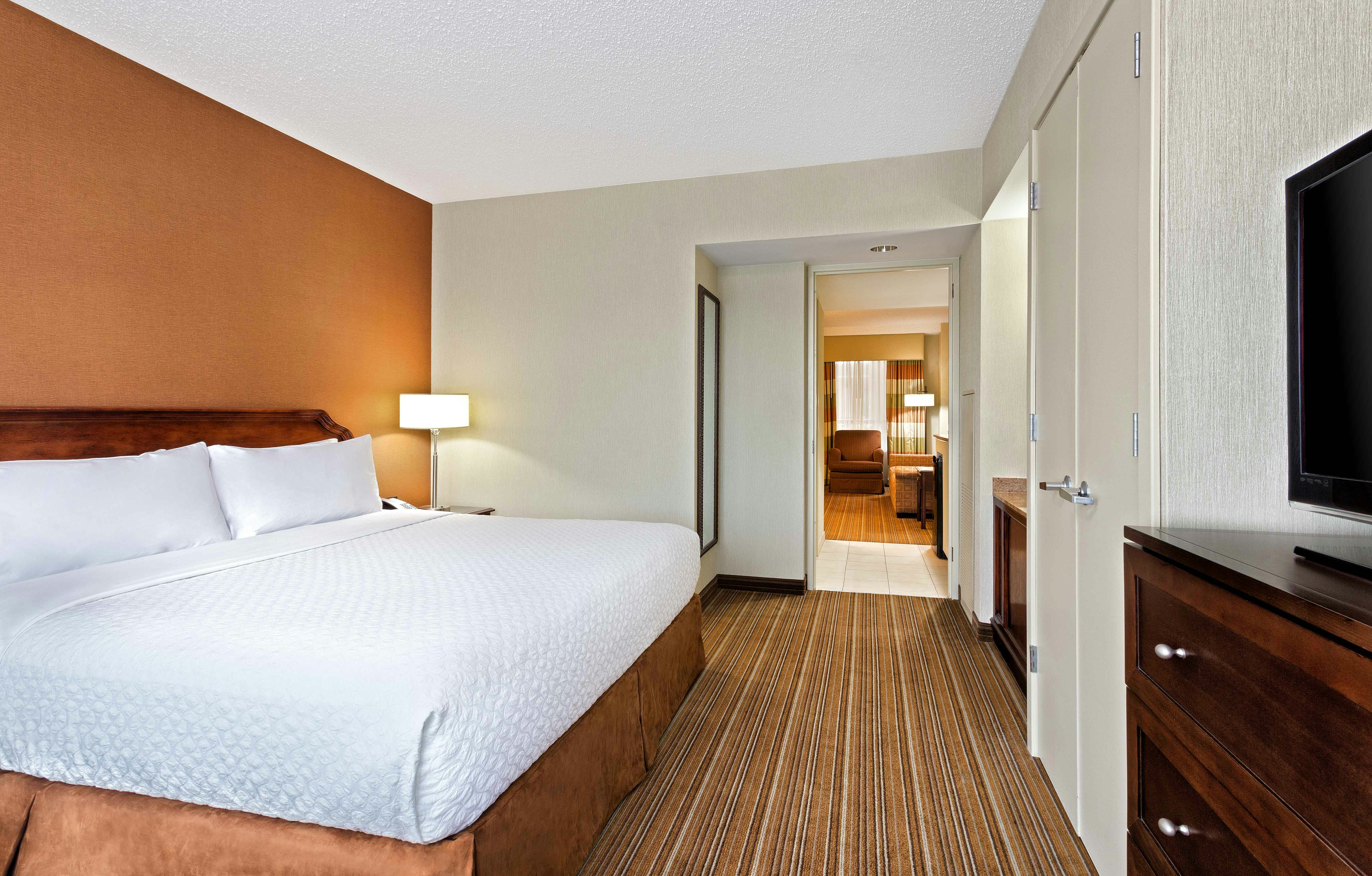 Doubletree By Hilton Detroit - Dearborn 3/21