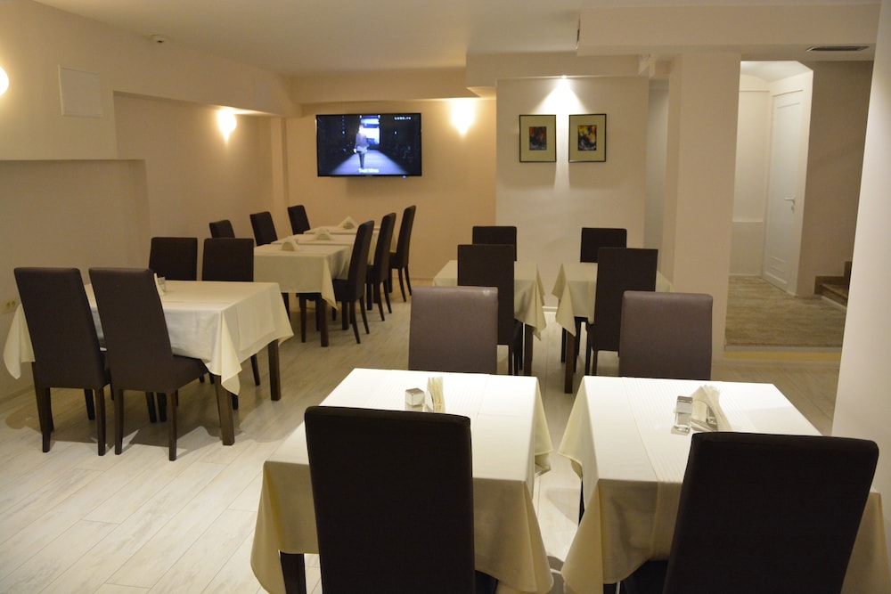 Hotel Vlaho 50/57
