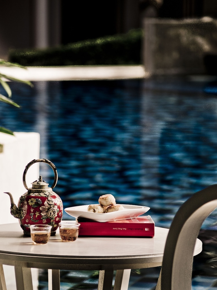 Red Ginger Chic Resort 35/70