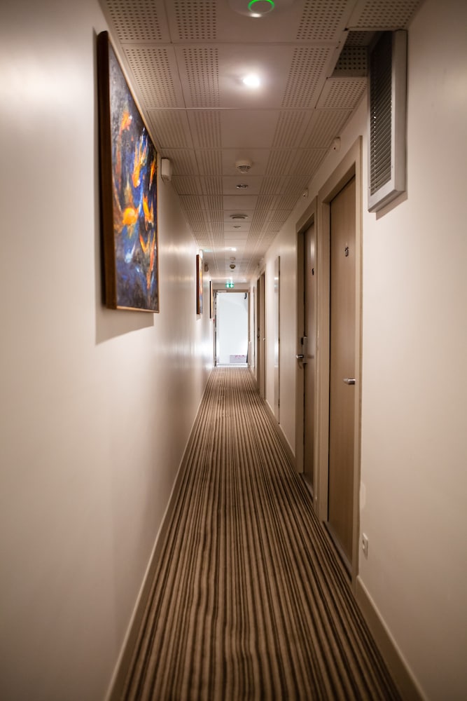 Hotel Des Arcades 29/50