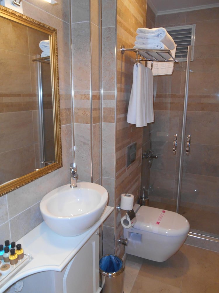 Hotel 1453 53/60