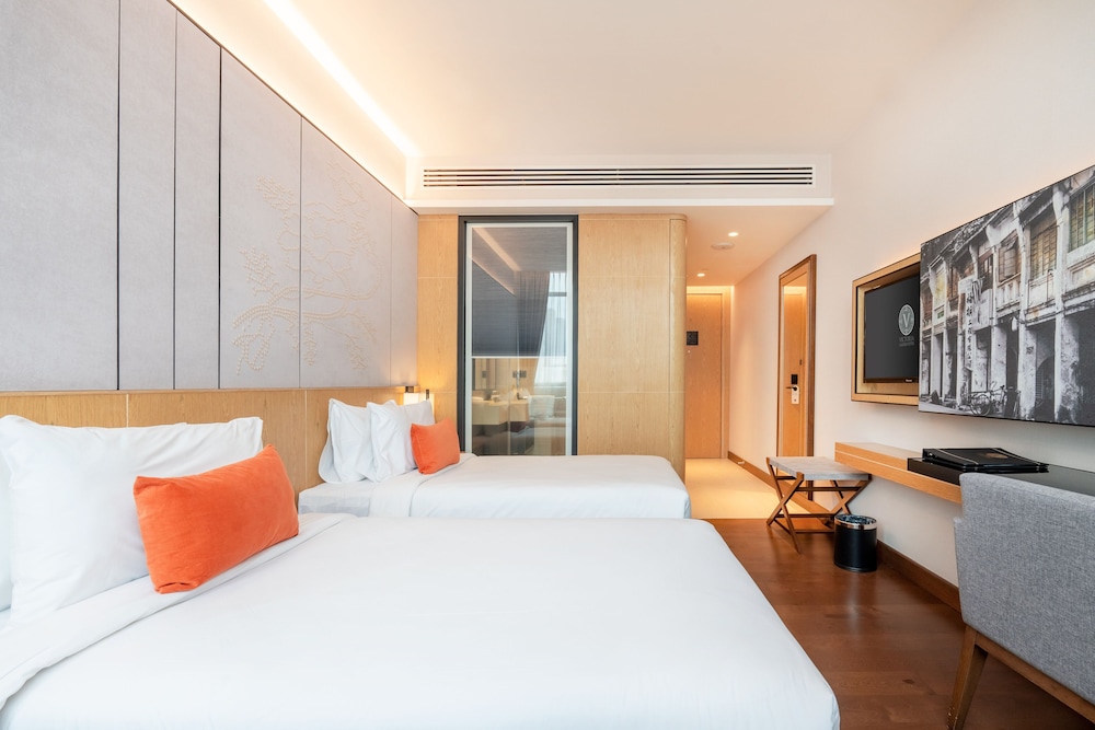 SUPER, DELUXE, TWIN BEDS