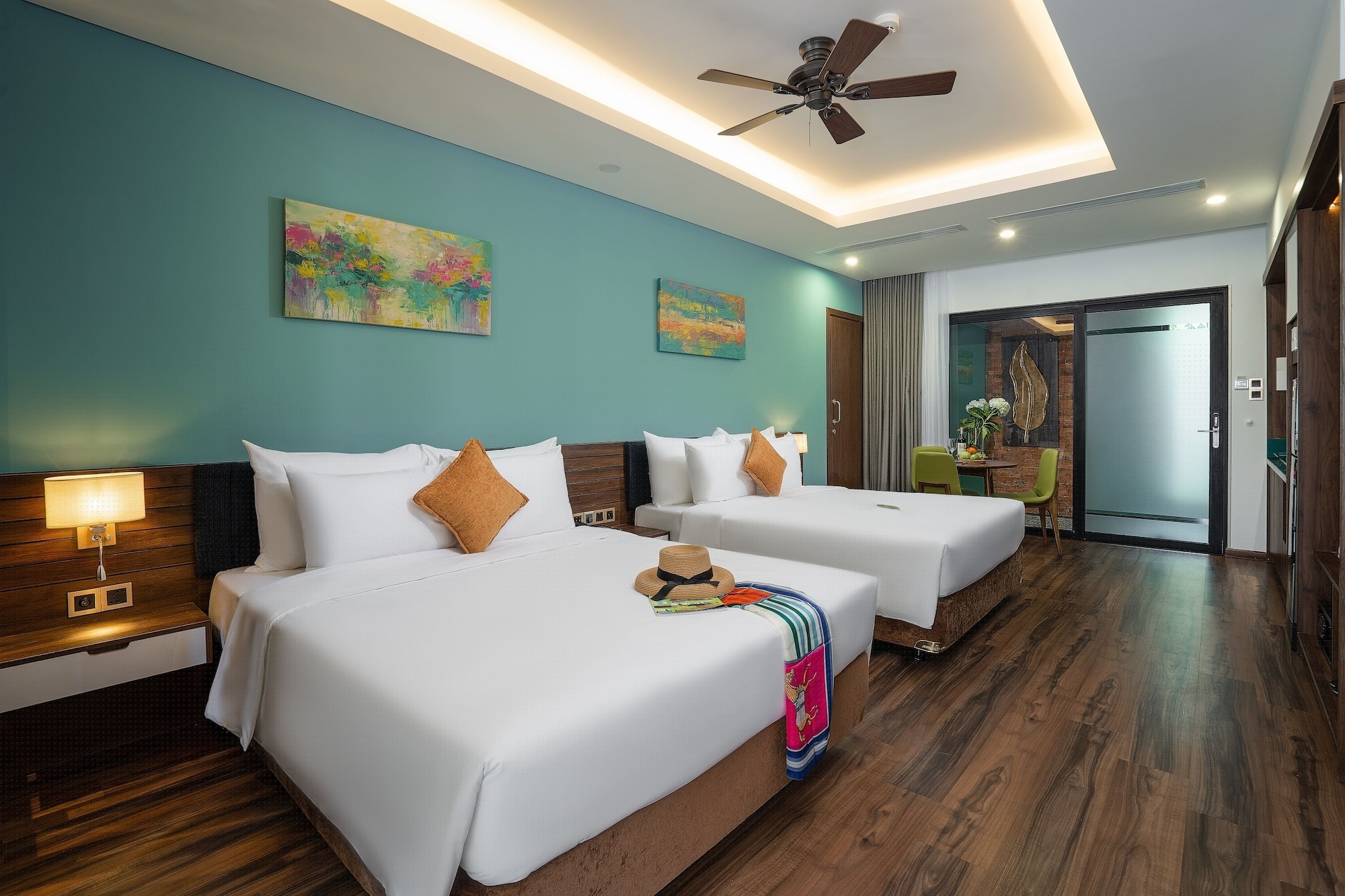 Executive, Studio, 2 Queen Beds, City View, Balcony