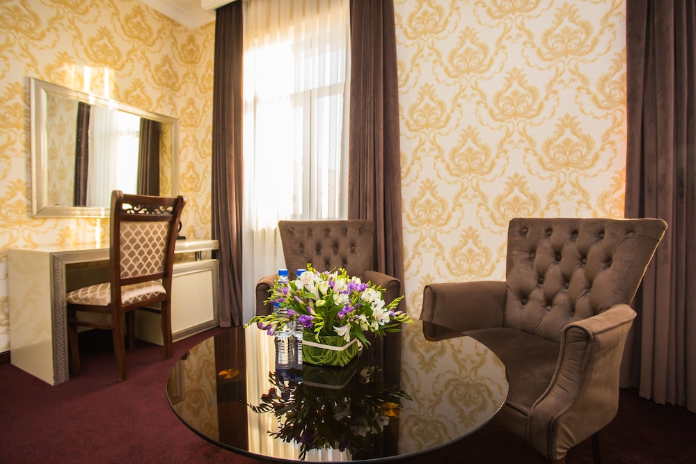 Grand Capital Hotel 36/50