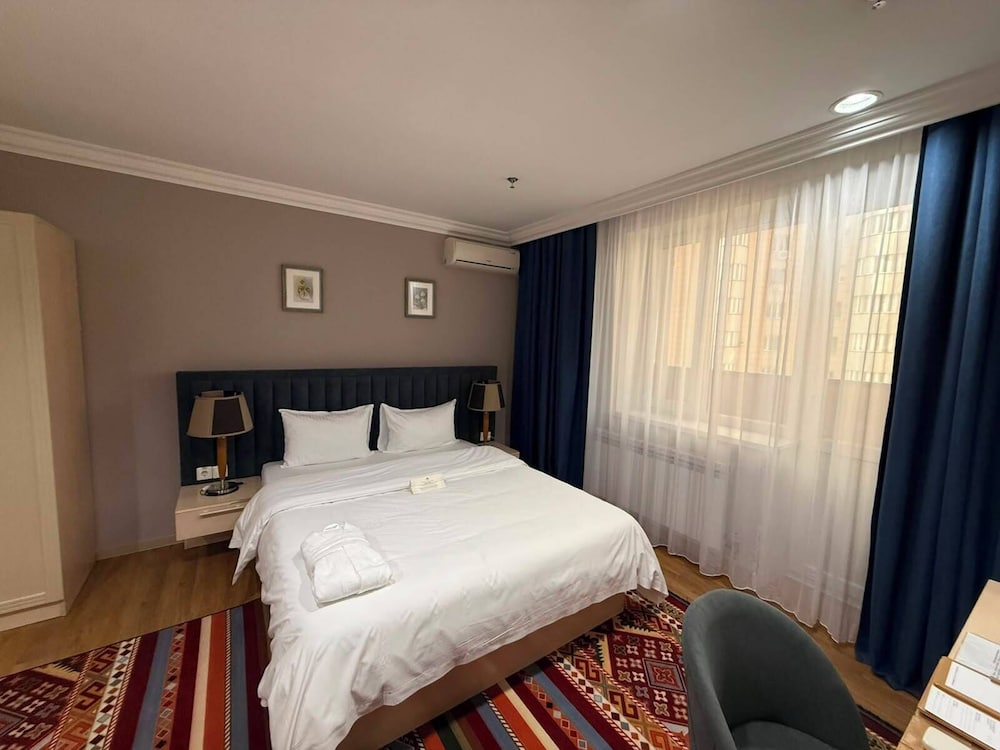 King Hotel Astana 13/49