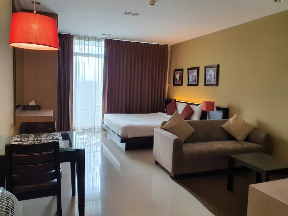 The Grand Wipanan Residence 16/26