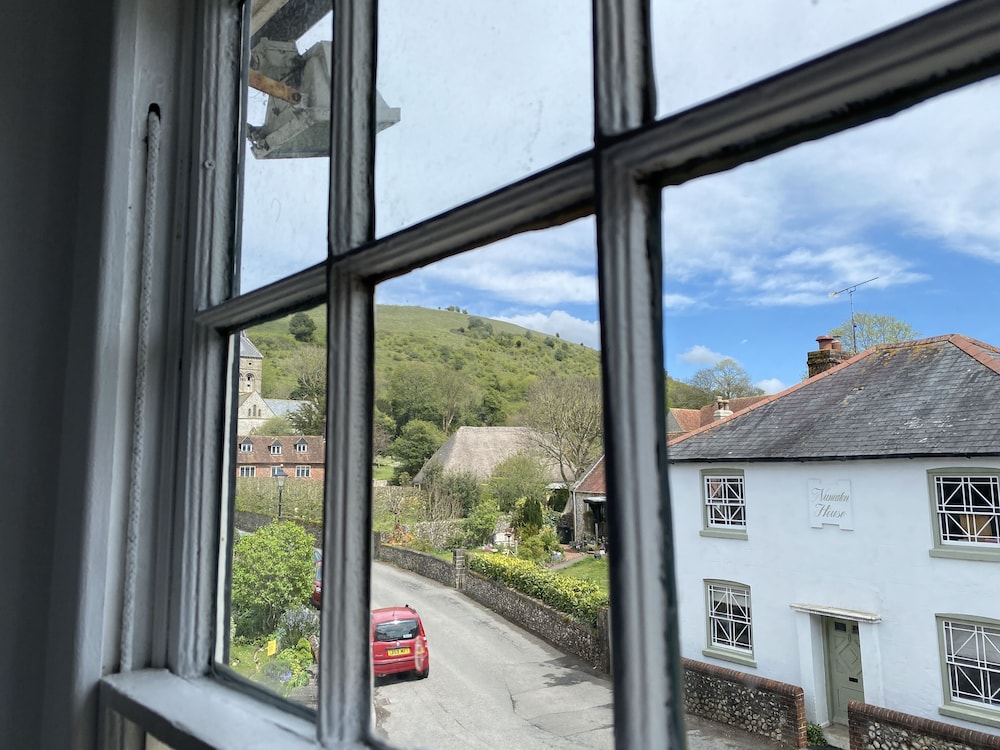 Ye Olde George Inn 46/50