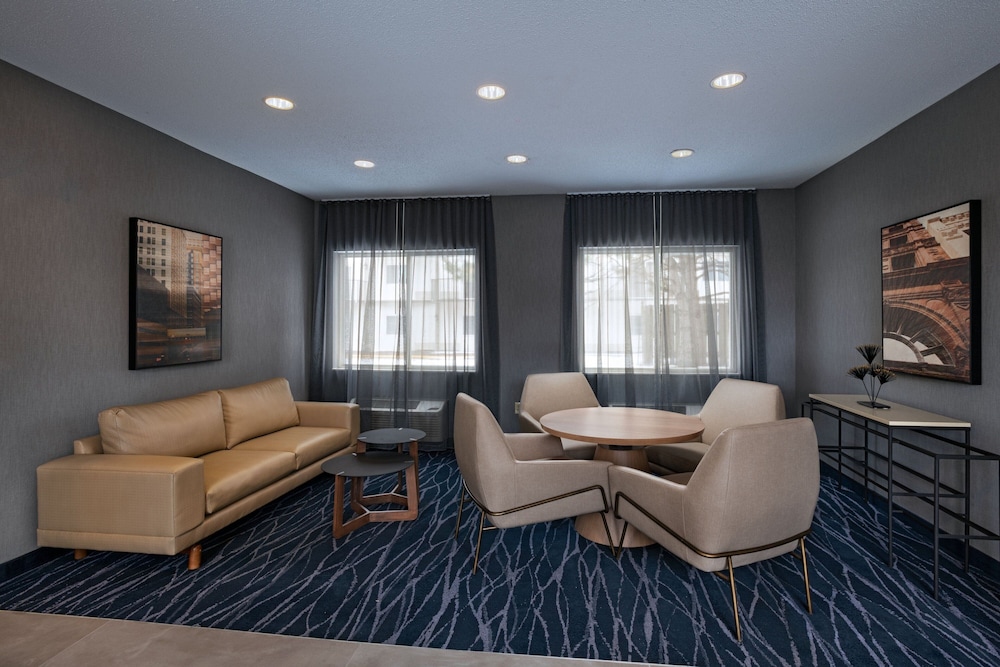 Fairfield by Marriott Inn & Suites Kansas City Airport 17/38