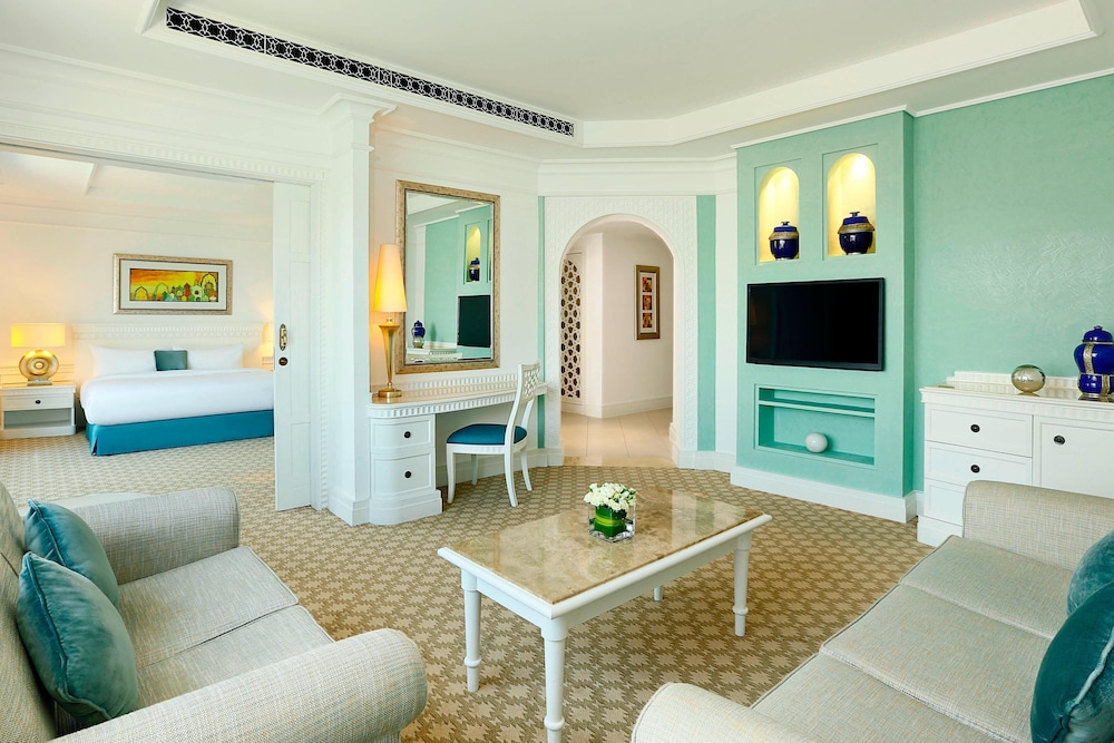 Al Habtoor Grand Resort, Autograph Collection 46/75