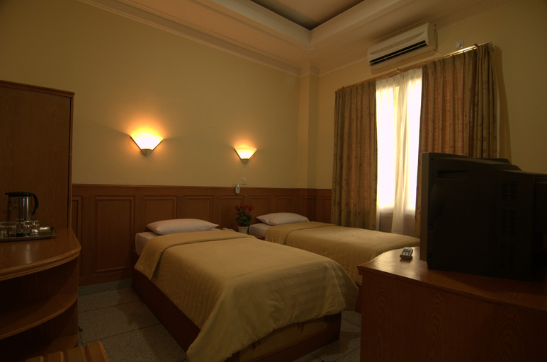 غرفة قياسية بإطلالة على المسبح للمدخنين، Sapadia Hotel Rokan Hulu 3/4