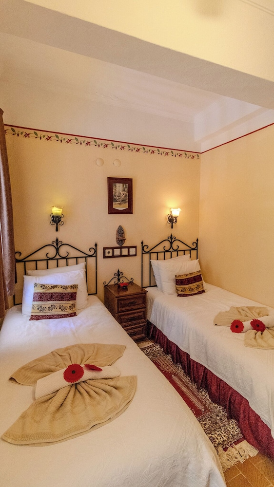 ECONOMY, TWIN BEDS, GARDEN VIEW