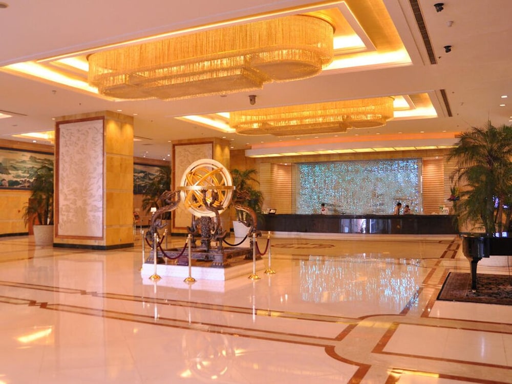 Lobby at Jinling Purple Mountain Hotel Shanghai, SHANGHAI