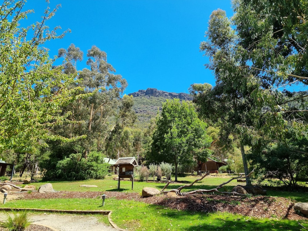 D'Altons Resort 40/50