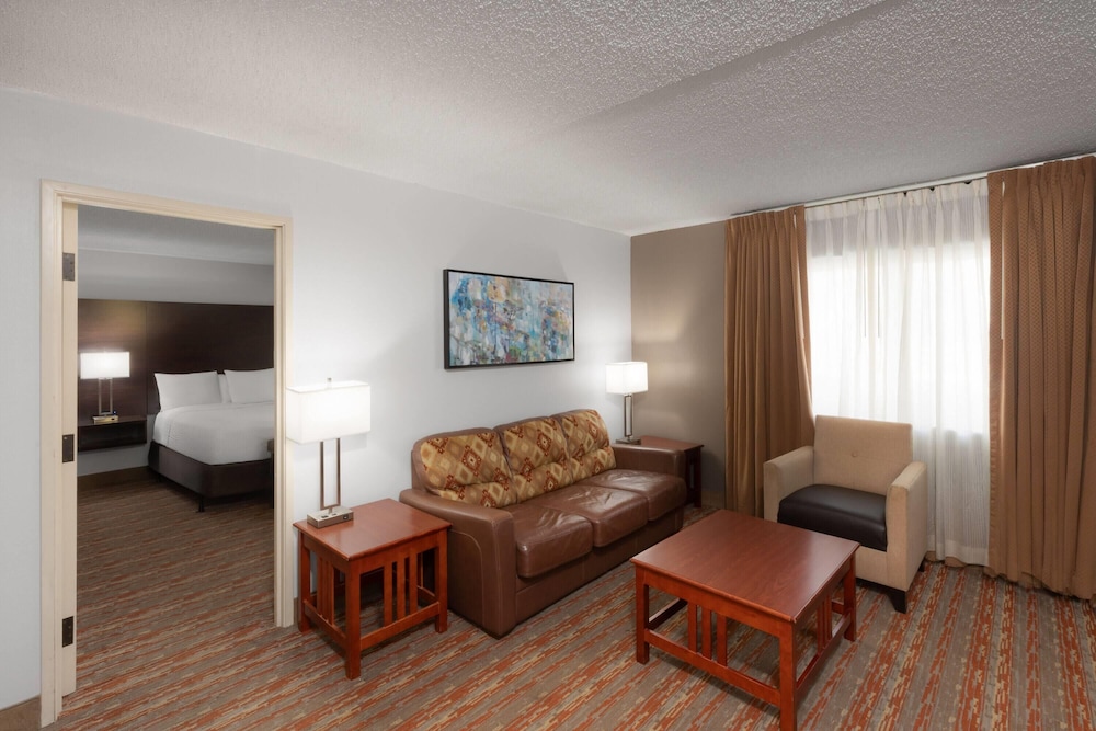 Endeavor Inn & Suites, Trademark Collection by Wyndham 39/55