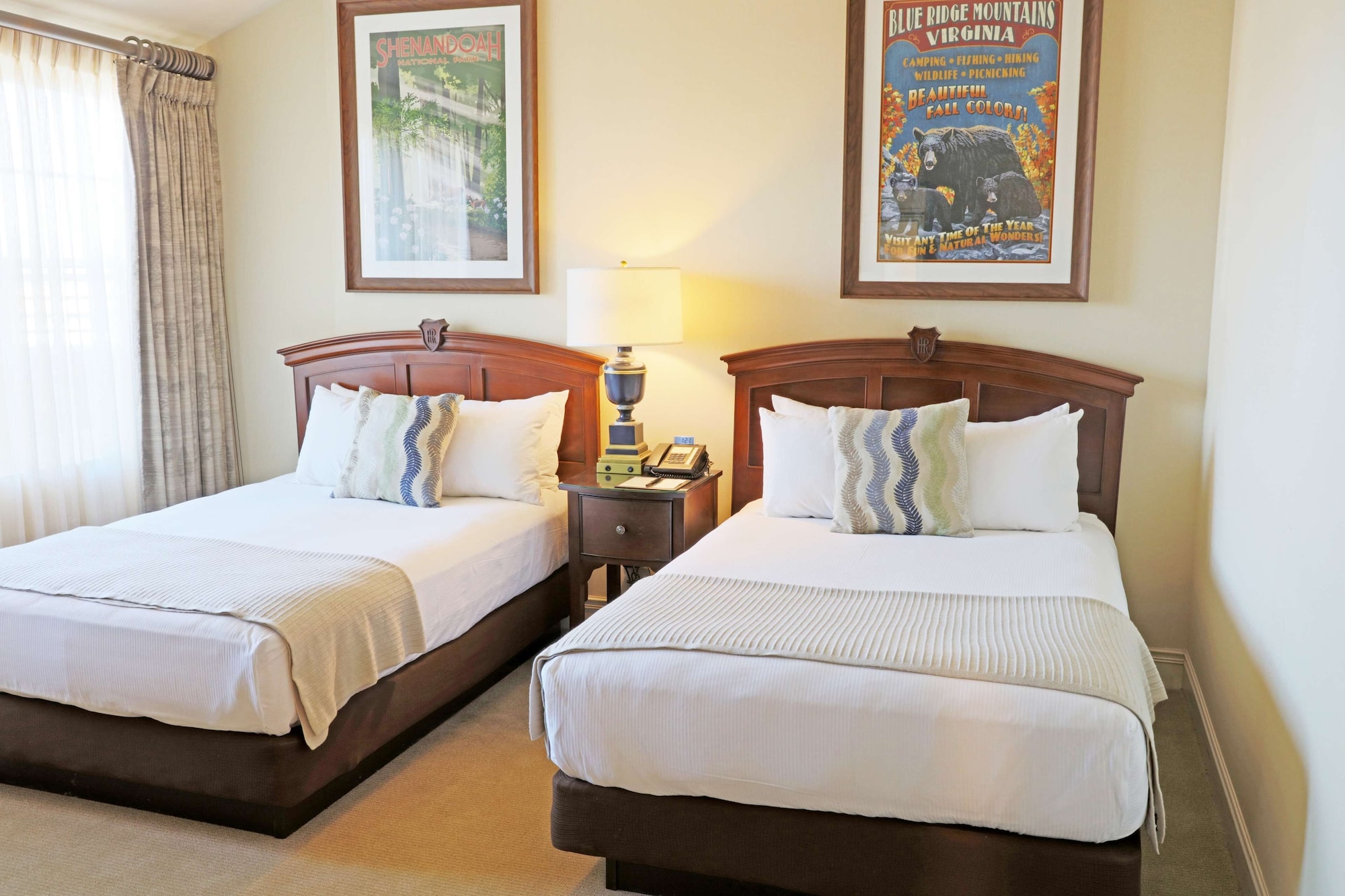 2 Bedrooms, Governor, Suite, 3 King Beds, 2 Bathrooms