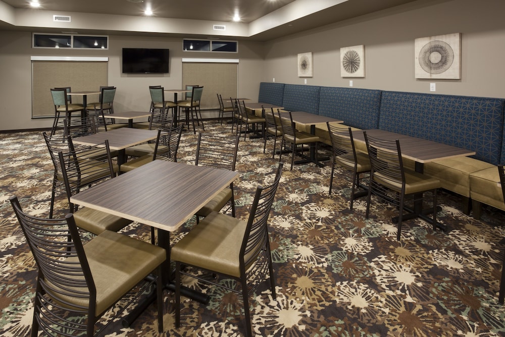 GrandStay Hotel and Suites 52/63