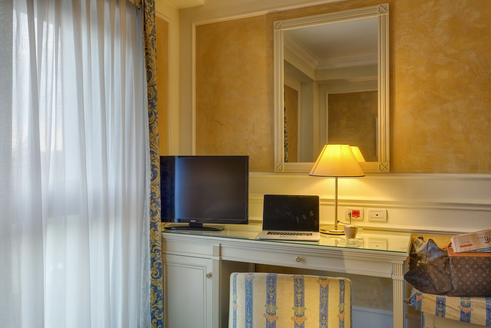 Hotel Continental Brescia 48/53